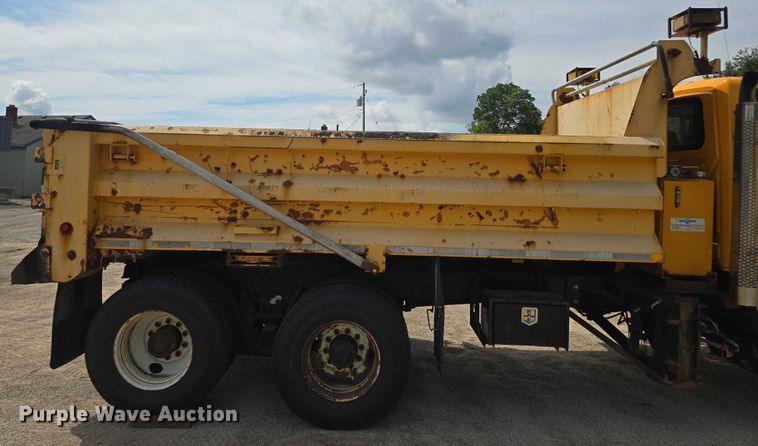 image for item EF1675 2013 International 7500 dump truck