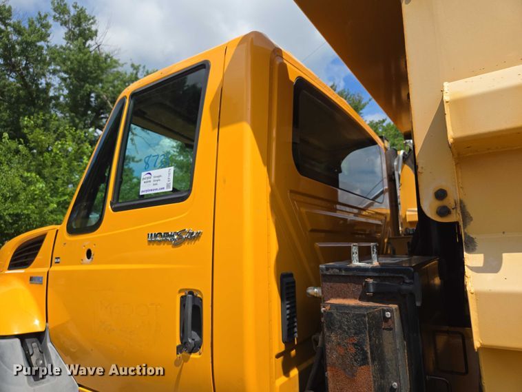 image for item EF1675 2013 International 7500 dump truck