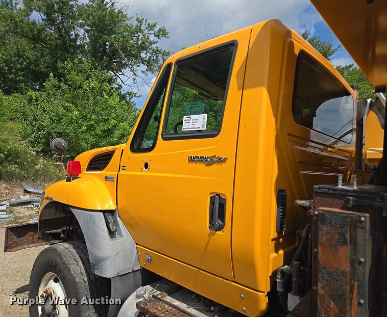 image for item EF1675 2013 International 7500 dump truck