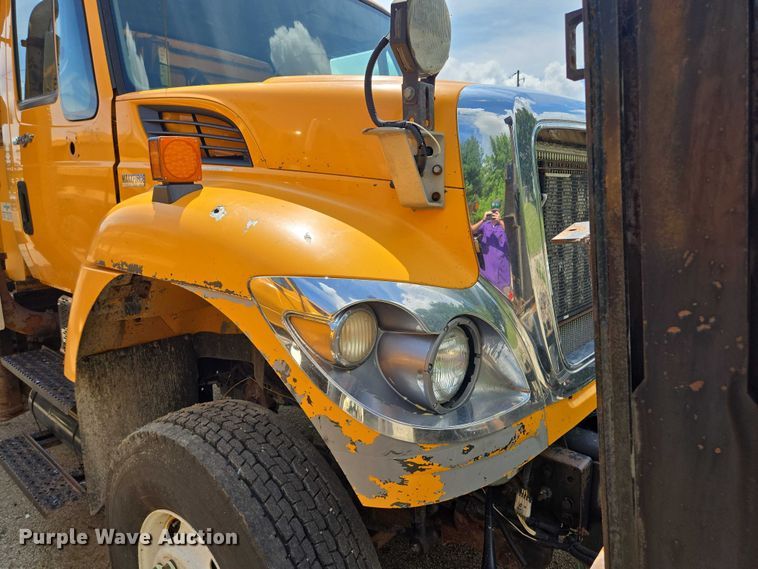 image for item EF1675 2013 International 7500 dump truck