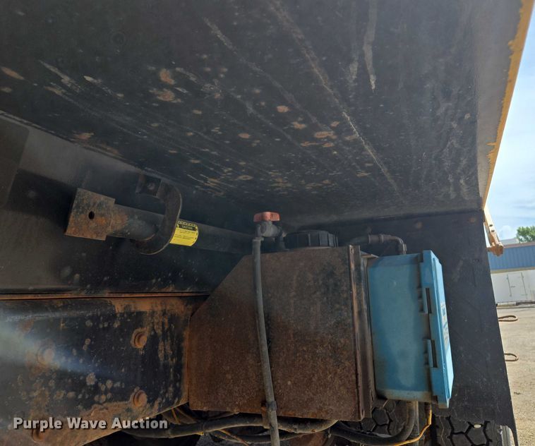 image for item EF1675 2013 International 7500 dump truck