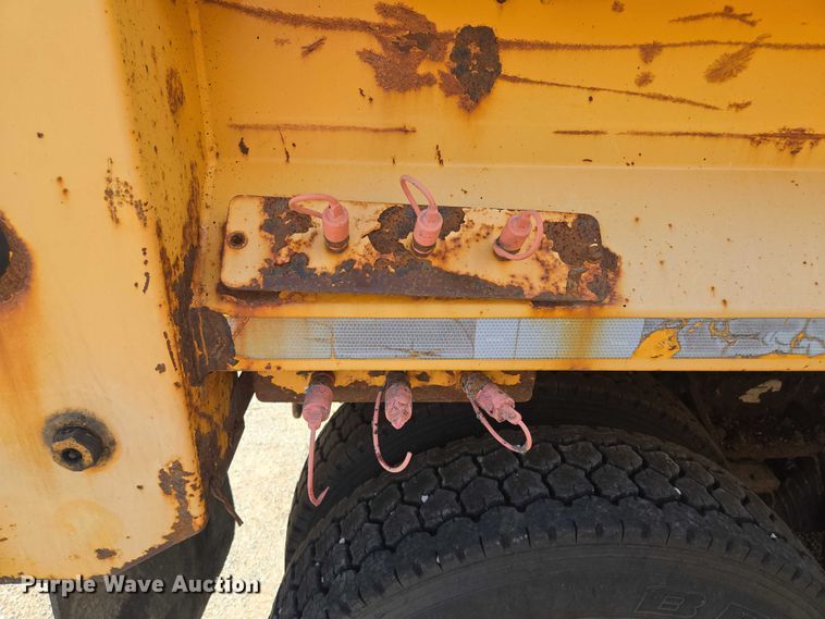 image for item EF1675 2013 International 7500 dump truck