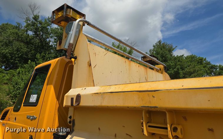 image for item EF1675 2013 International 7500 dump truck