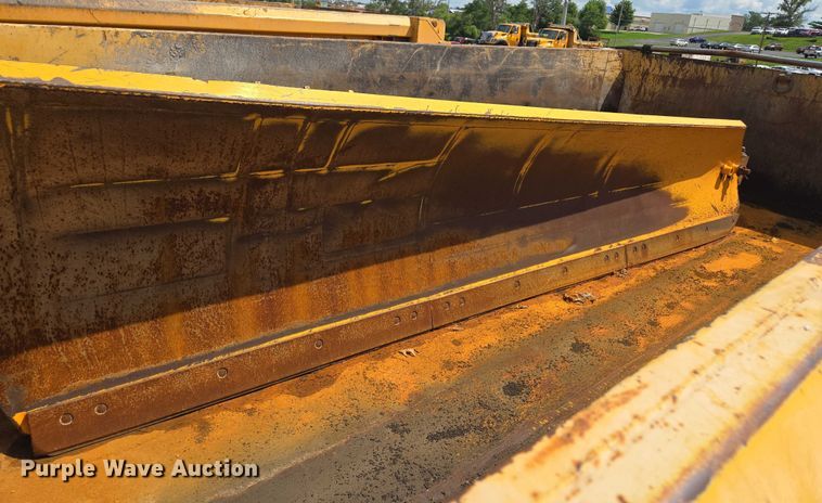 image for item EF1675 2013 International 7500 dump truck