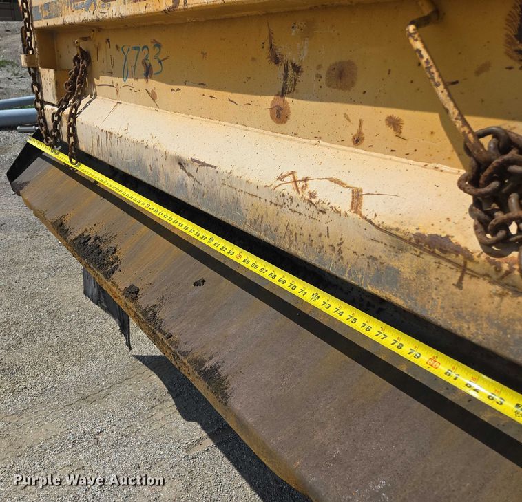 image for item EF1675 2013 International 7500 dump truck