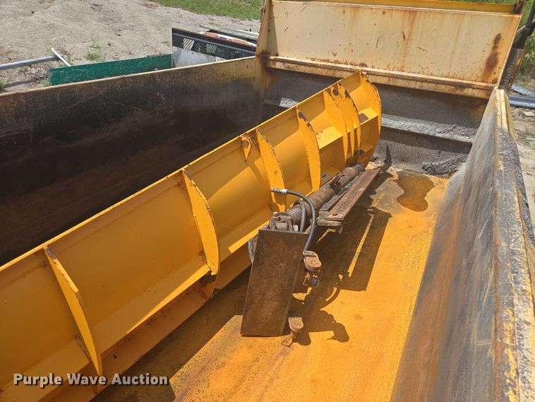 image for item EF1675 2013 International 7500 dump truck