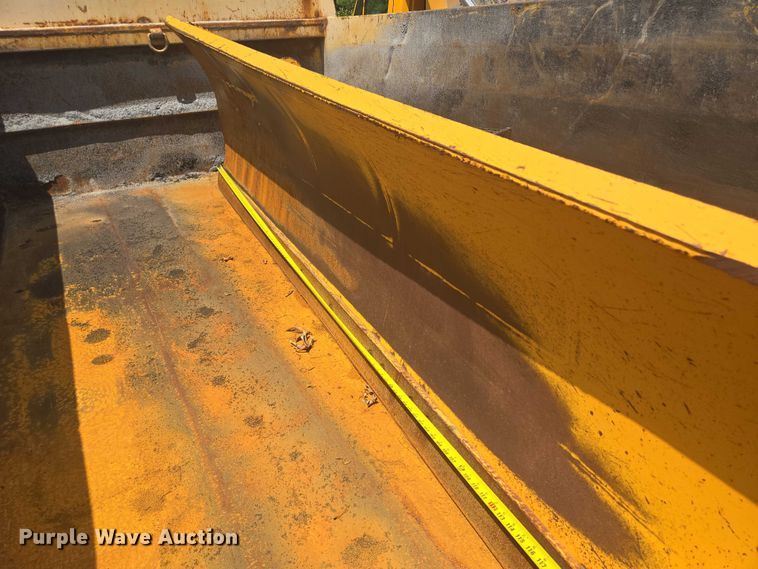 image for item EF1675 2013 International 7500 dump truck