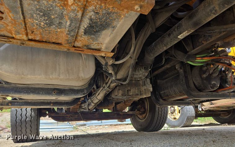 image for item EF1675 2013 International 7500 dump truck