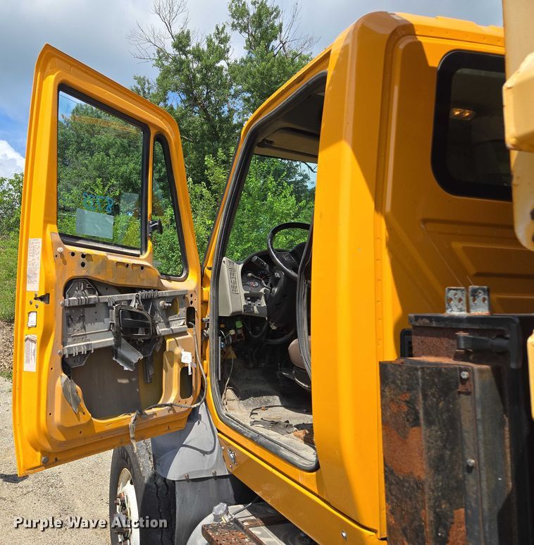 image for item EF1675 2013 International 7500 dump truck