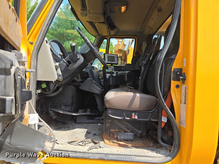 image for item EF1675 2013 International 7500 dump truck