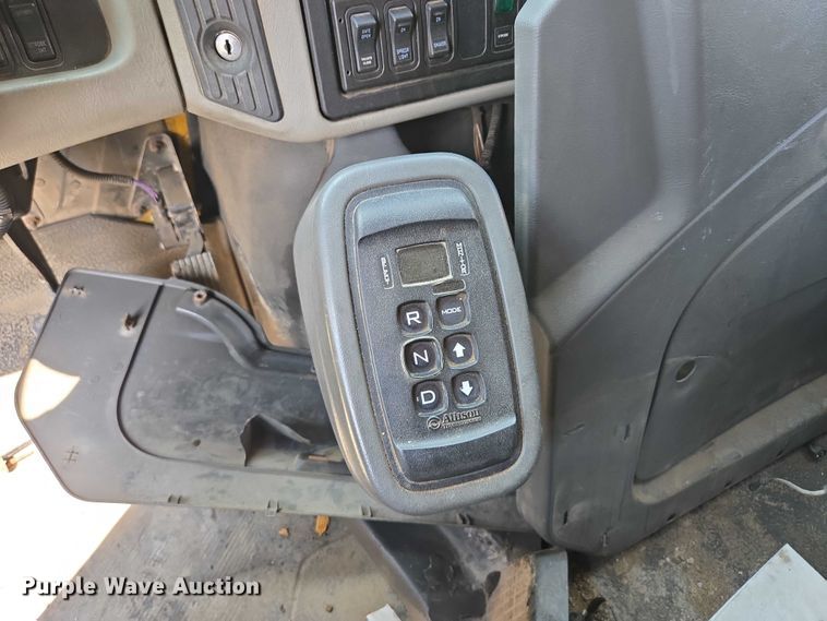 image for item EF1675 2013 International 7500 dump truck