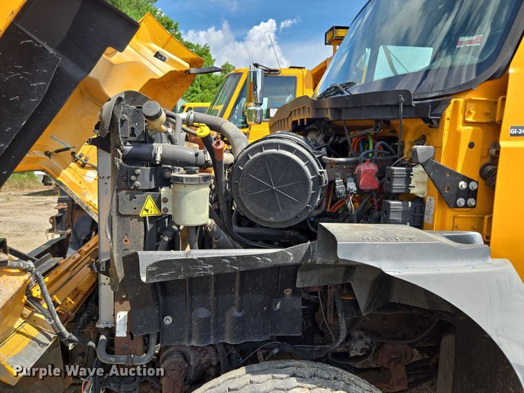 image for item EF1675 2013 International 7500 dump truck