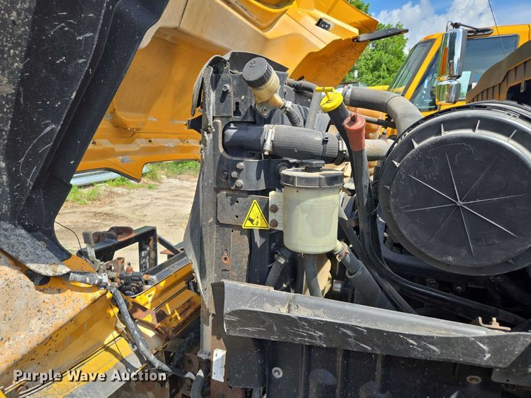 image for item EF1675 2013 International 7500 dump truck