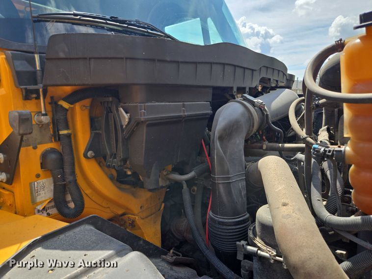 image for item EF1675 2013 International 7500 dump truck