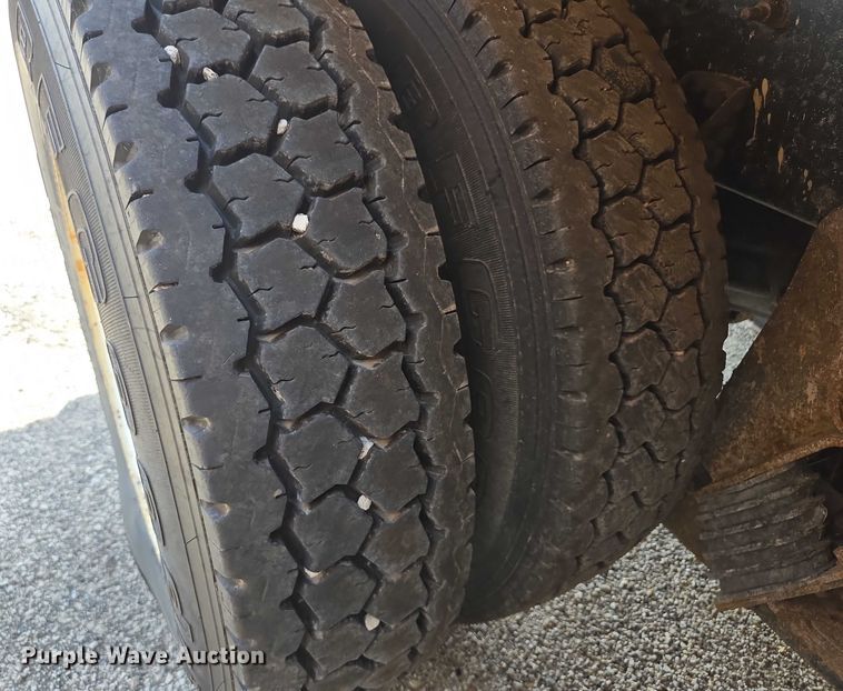 image for item EF1675 2013 International 7500 dump truck