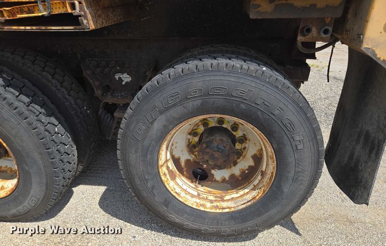 image for item EF1675 2013 International 7500 dump truck