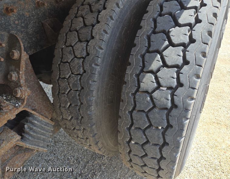 image for item EF1675 2013 International 7500 dump truck