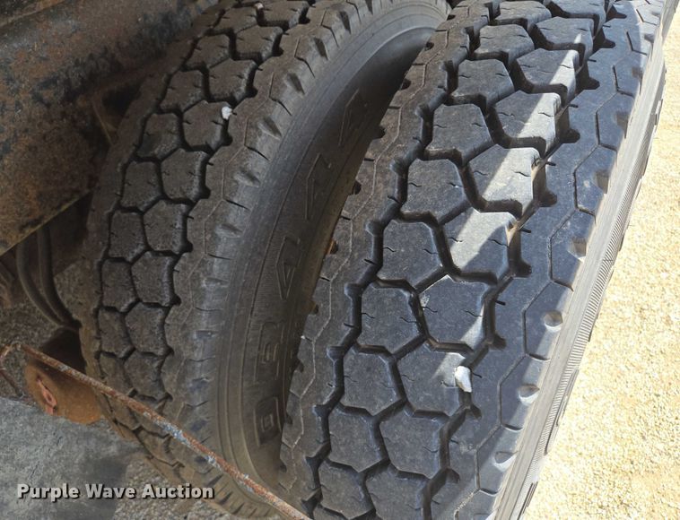 image for item EF1675 2013 International 7500 dump truck