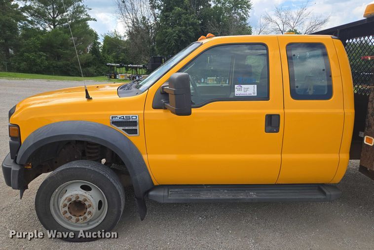 image for item EF1678 2008 Ford F450 Super Duty SuperCab flatbed truck