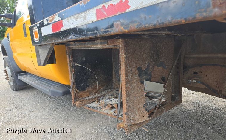 image for item EF1678 2008 Ford F450 Super Duty SuperCab flatbed truck