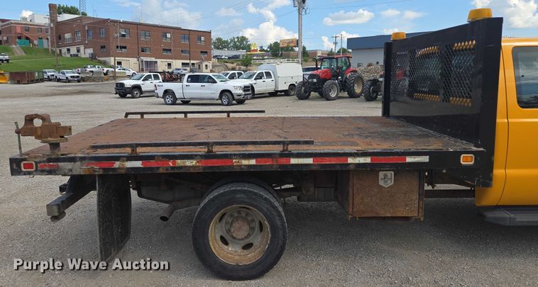 image for item EF1678 2008 Ford F450 Super Duty SuperCab flatbed truck