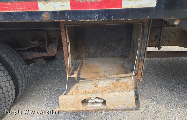 image for item EF1678 2008 Ford F450 Super Duty SuperCab flatbed truck