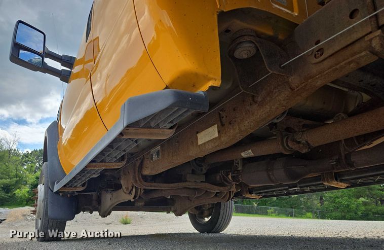 image for item EF1678 2008 Ford F450 Super Duty SuperCab flatbed truck