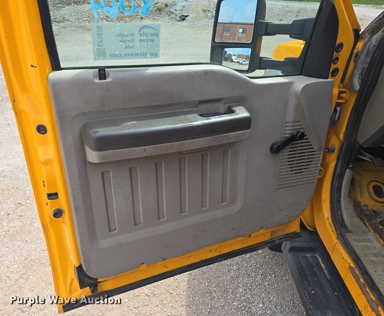 image for item EF1678 2008 Ford F450 Super Duty SuperCab flatbed truck