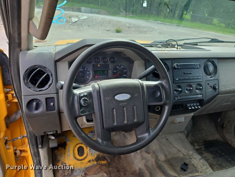 image for item EF1678 2008 Ford F450 Super Duty SuperCab flatbed truck