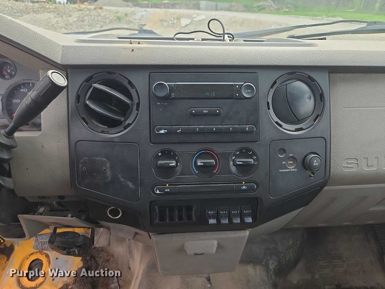 image for item EF1678 2008 Ford F450 Super Duty SuperCab flatbed truck