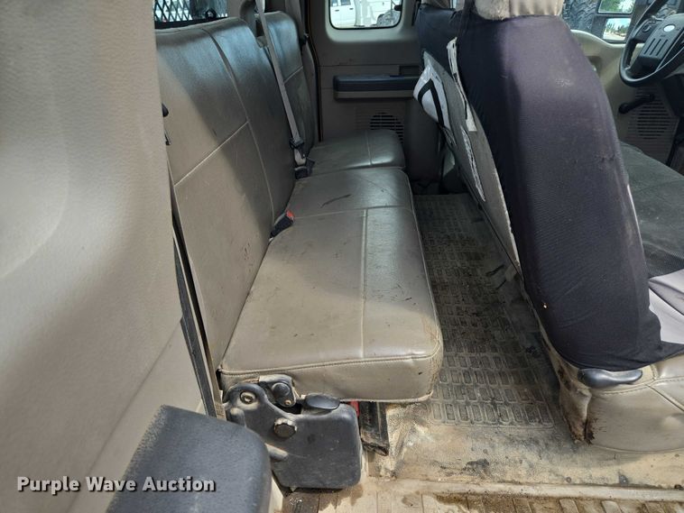 image for item EF1678 2008 Ford F450 Super Duty SuperCab flatbed truck