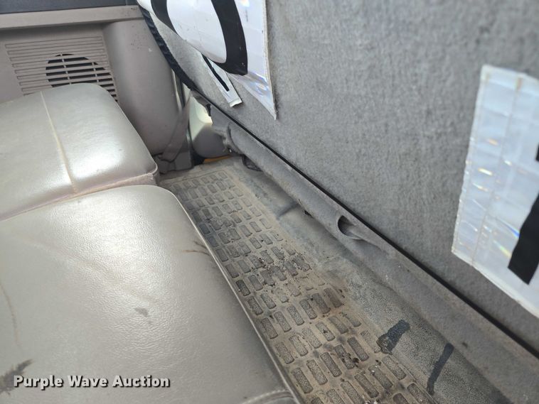 image for item EF1678 2008 Ford F450 Super Duty SuperCab flatbed truck