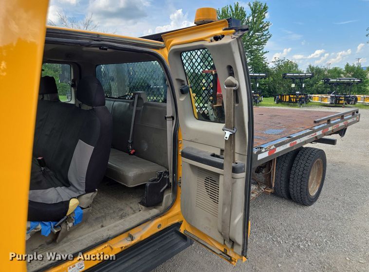 image for item EF1678 2008 Ford F450 Super Duty SuperCab flatbed truck
