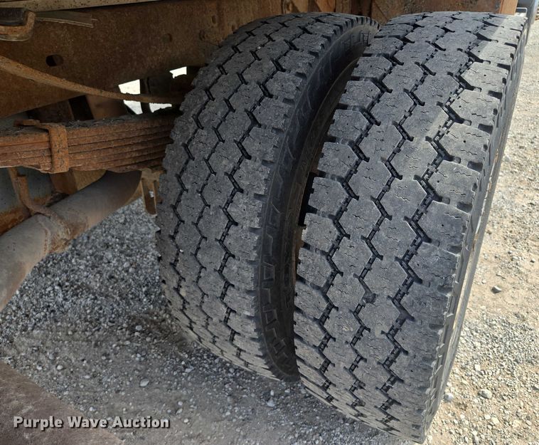 image for item EF1678 2008 Ford F450 Super Duty SuperCab flatbed truck