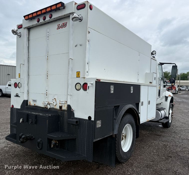 image for item EG1444 2012 International 4400  utility / service truck