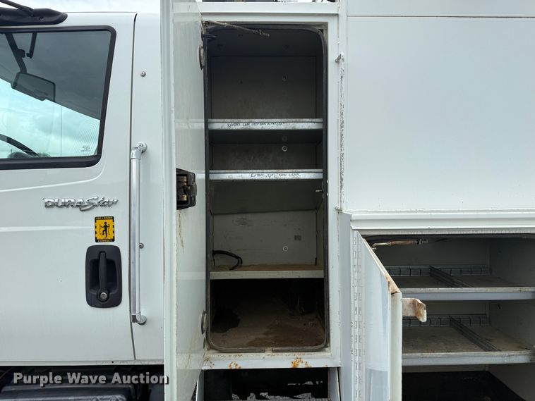 image for item EG1444 2012 International 4400  utility / service truck