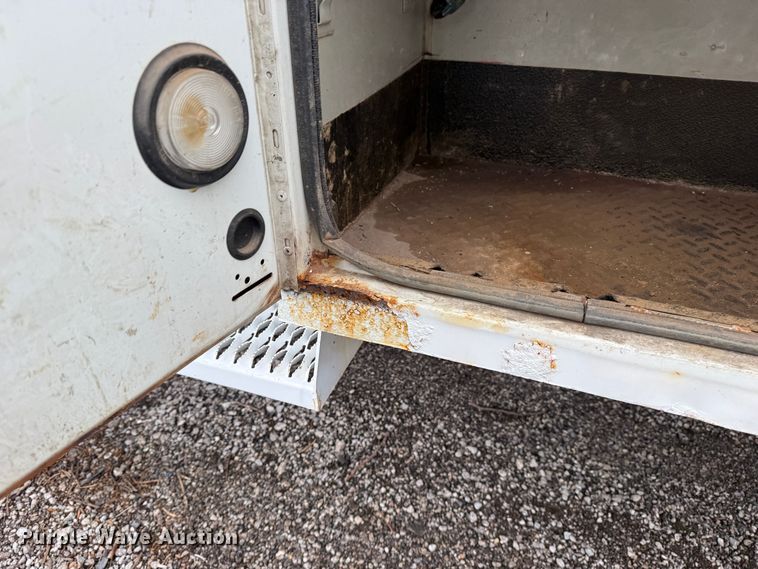 image for item EG1444 2012 International 4400  utility / service truck