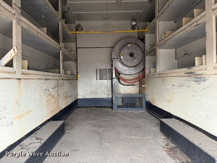 image for item EG1444 2012 International 4400  utility / service truck