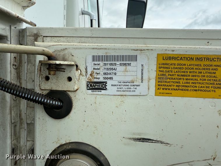 image for item EG1444 2012 International 4400  utility / service truck