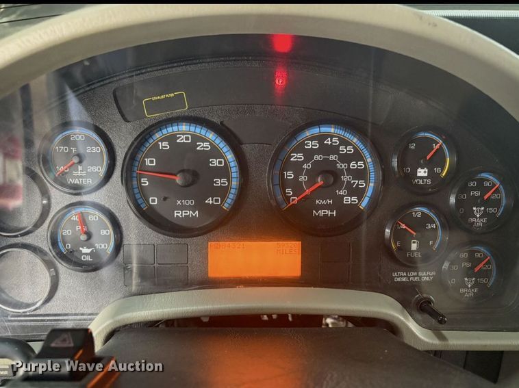 image for item EG1444 2012 International 4400  utility / service truck