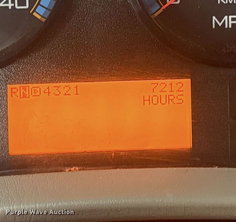 image for item EG1444 2012 International 4400  utility / service truck