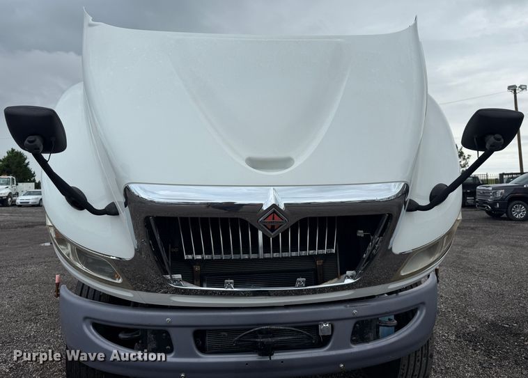 image for item EG1444 2012 International 4400  utility / service truck