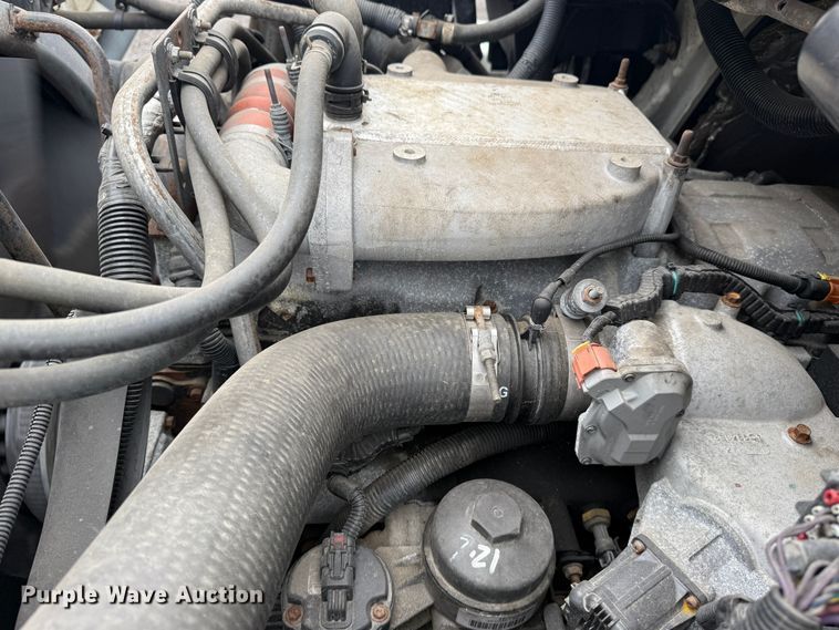 image for item EG1444 2012 International 4400  utility / service truck