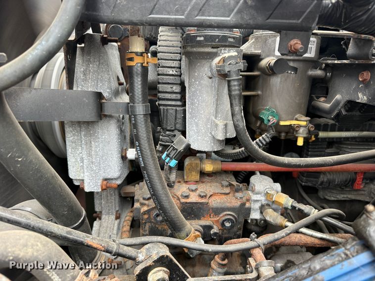 image for item EG1444 2012 International 4400  utility / service truck