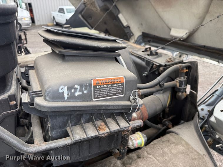 image for item EG1444 2012 International 4400  utility / service truck