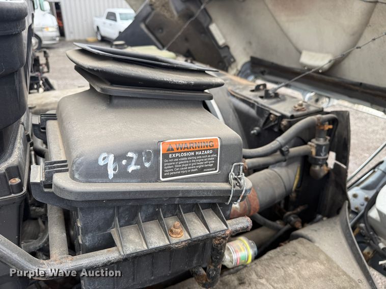 image for item EG1444 2012 International 4400  utility / service truck