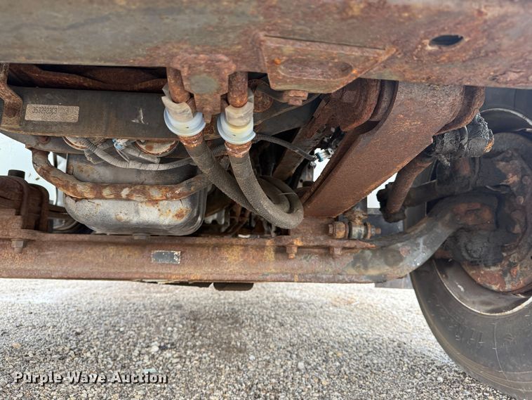 image for item EG1444 2012 International 4400  utility / service truck