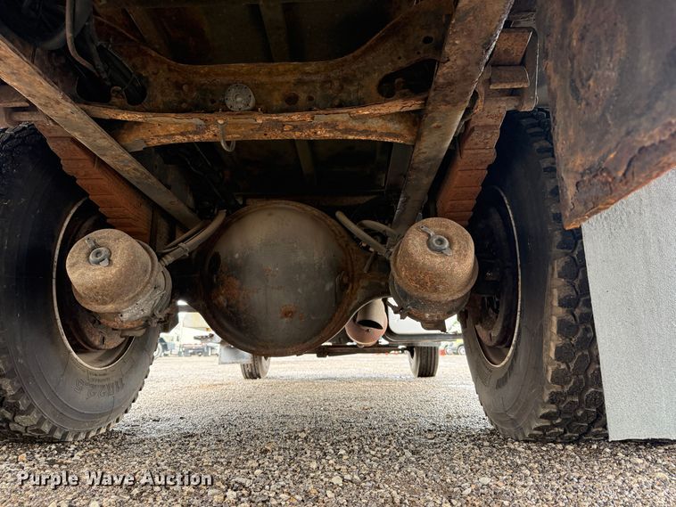 image for item EG1444 2012 International 4400  utility / service truck