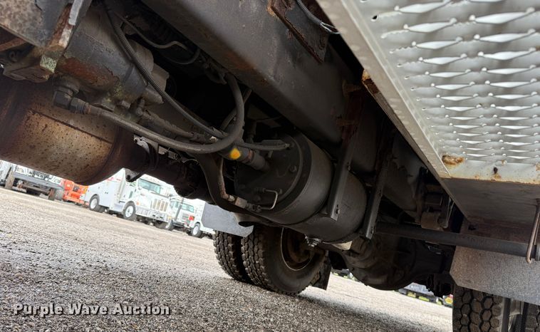 image for item EG1444 2012 International 4400  utility / service truck