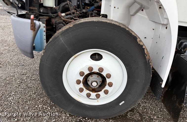 image for item EG1444 2012 International 4400  utility / service truck